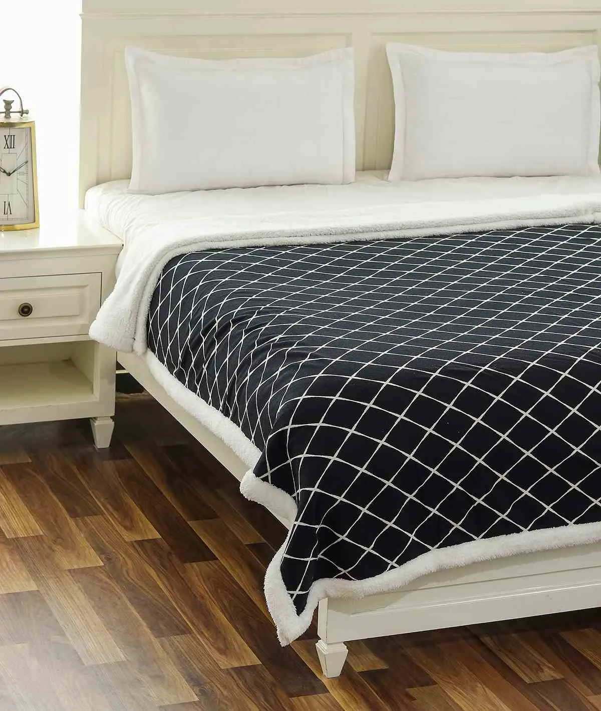 Geo Black & Ivory Cotton Knitted Double Bed Blanket layered with Warm Sherpa Fabric